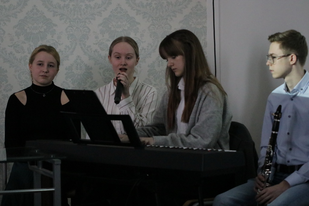 Zdjęcie swiatowy_dzien_poezji_2023_1554b19bd0-ee93-449b-8819-7abeacd81cce.jpg w galerii Światowy Dzień Poezji